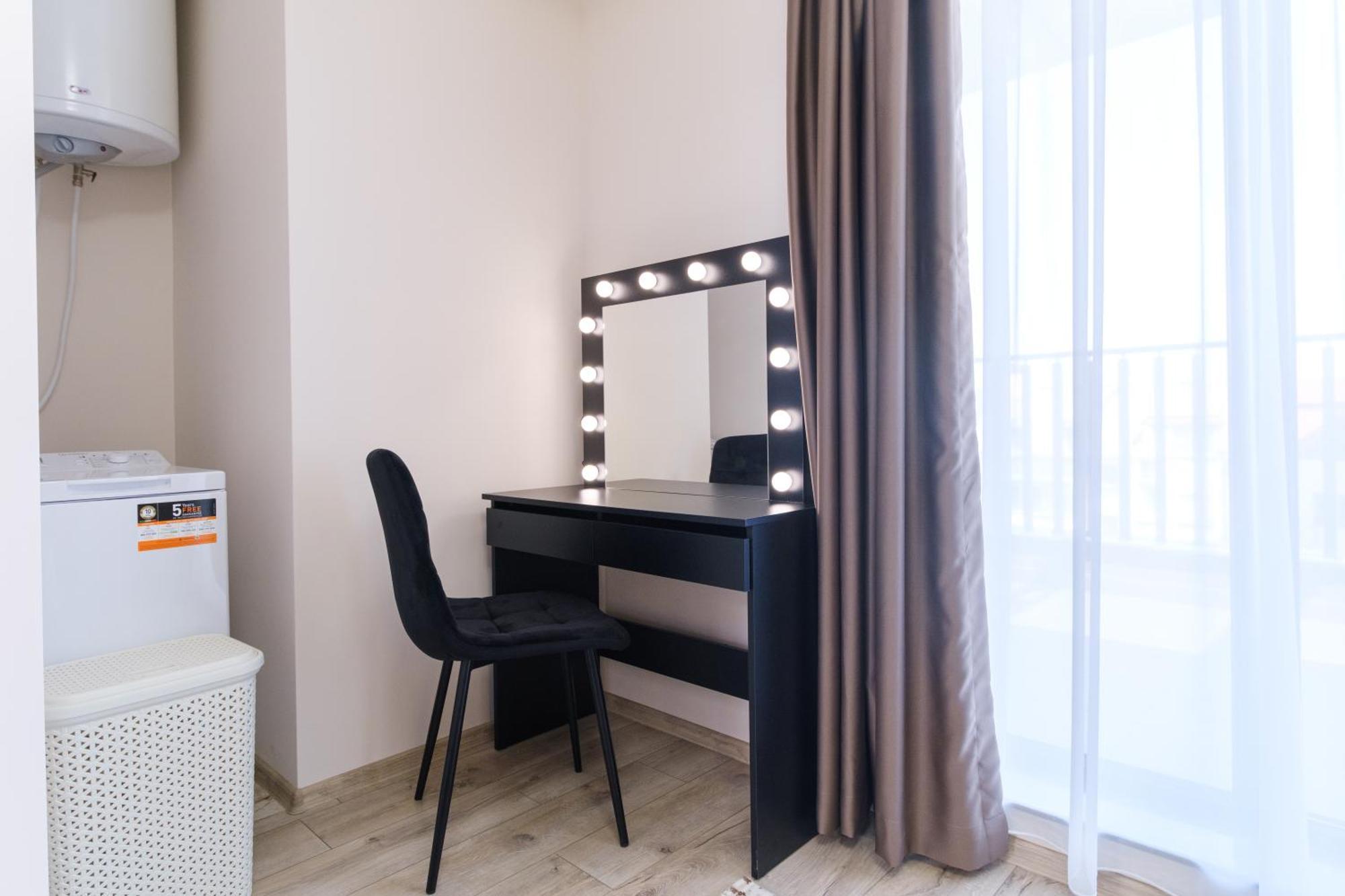 Ldv 13 Apartments Free Private Parking Пловдив Экстерьер фото