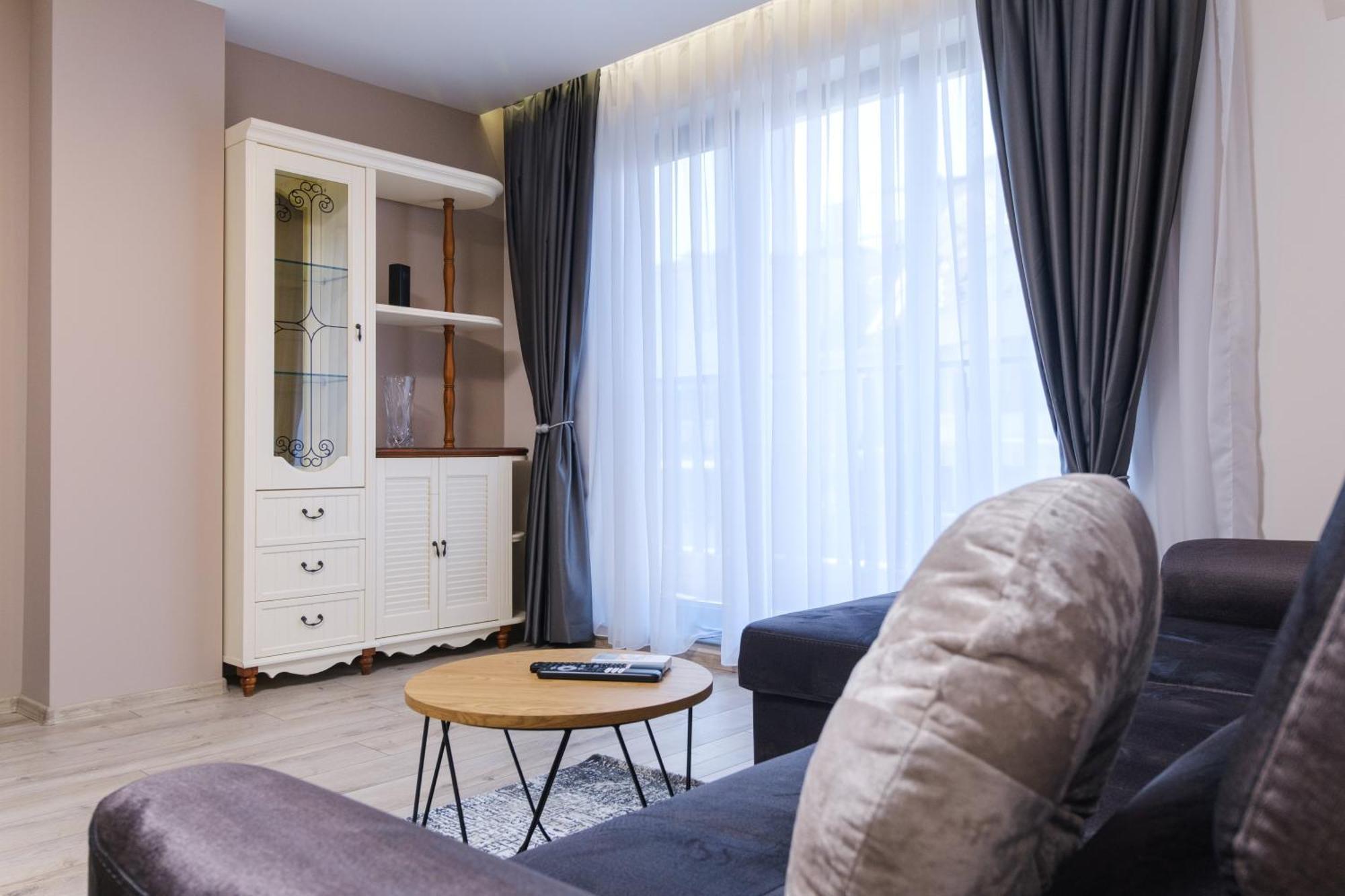 Ldv 13 Apartments Free Private Parking Пловдив Экстерьер фото