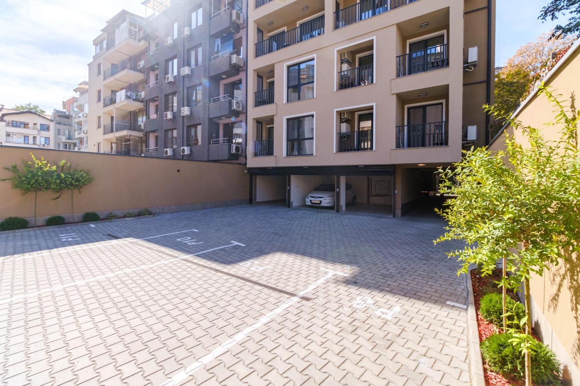 Ldv 13 Apartments Free Private Parking Пловдив Экстерьер фото